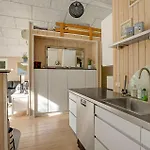 Holiday home Gorgeous In With Kitchen Dannemare