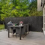 Holiday home Gorgeous In With Kitchen Dannemare