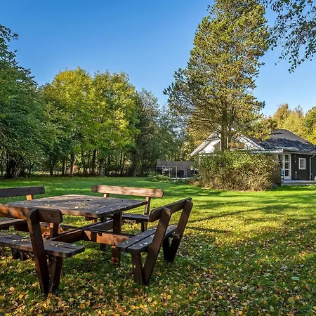 Ferienhaus Gorgeous In With Kitchen