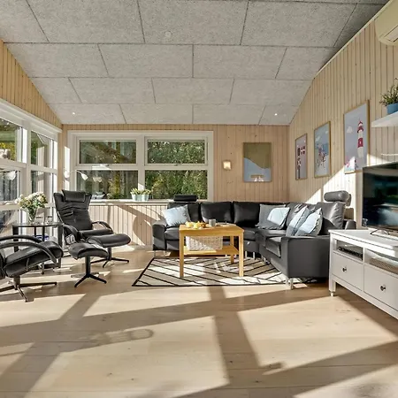 Ferienhaus Gorgeous In With Kitchen Dannemare