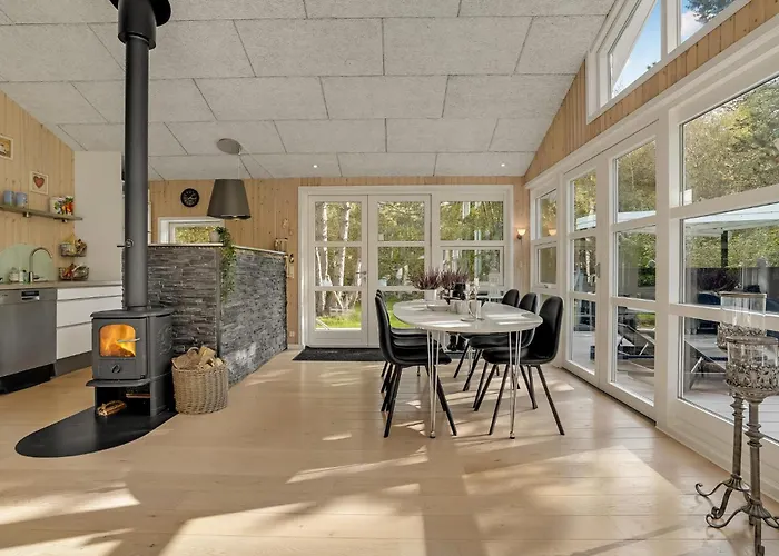 Gorgeous In With Kitchen